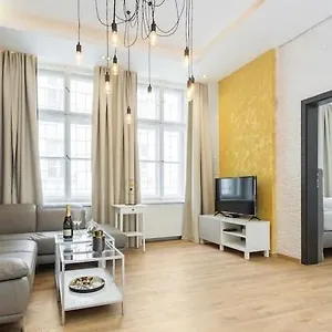 https://wenceslas-square-luxury-apartment.praguehotelsweb.com